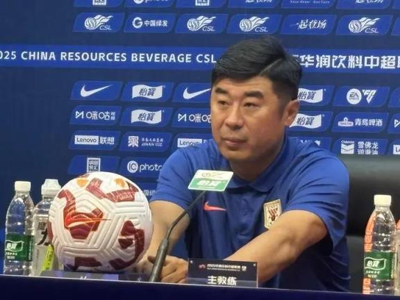 韓鵬換下劉洋因黃牌，克雷桑因傷離場