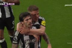 超級神仙球！托納利角球區前幾米小角度抽射直接破門！