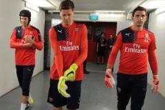 英超官方發布切赫、什琴斯尼、大馬丁合照：曾是阿森納舊將